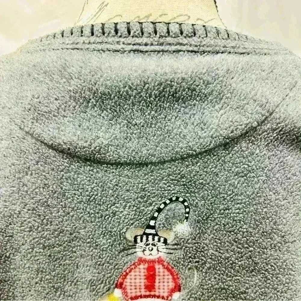 AVALON Womens Cat & Mouse Christmas Sweater Sz
M Gray - Picture 10 of 12